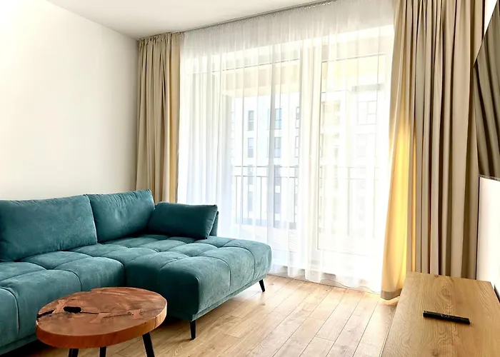 Apartment 4friendscoresibrasov J *